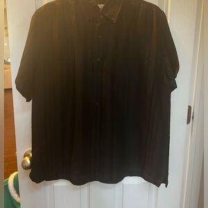 Men’s short sleeve button down